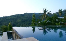 Villa Buah